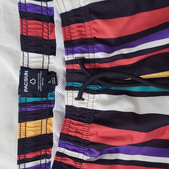 PacSun Striped Swim Shorts - Picture 3 of 5